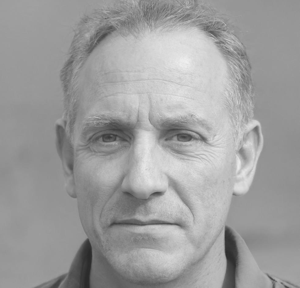 Oskar Ljungberg reviewing financial statements